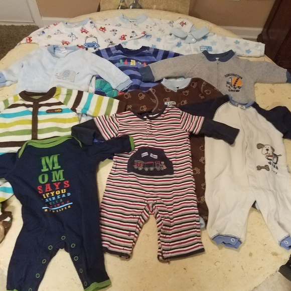 Lot of boys sleepers and onsies - Picture 1 of 4